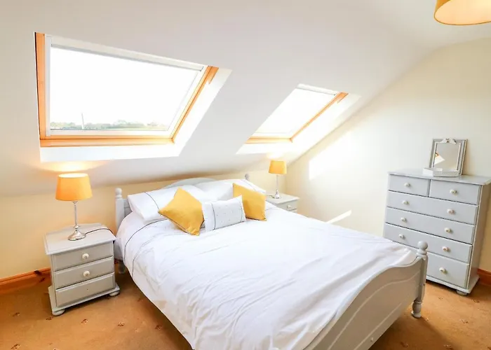 The Blue Annex * Trá Lí